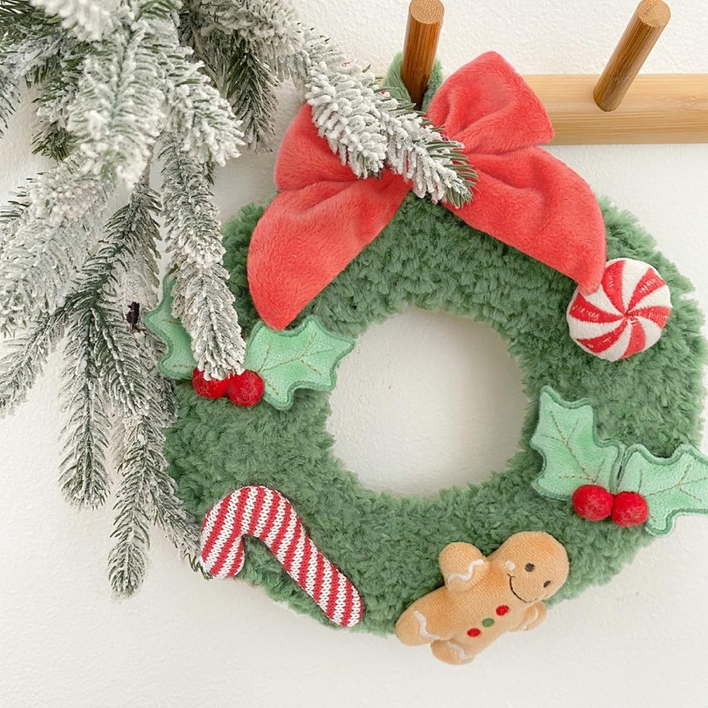 Christmas Wreath w Bow and Candy Accents Holiday Decor Christmas Plush Cheer NEW